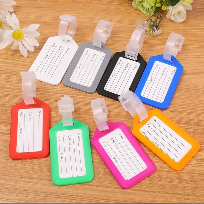 Étiquettes de bagages colorées en plastique avec lettres personnalisées pour valise de voyage et sac de visite pour identification facile en avion