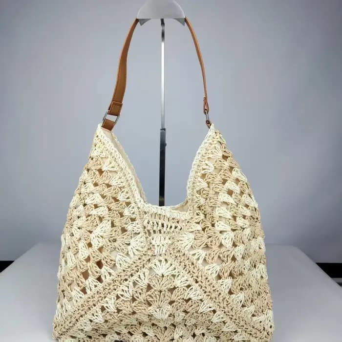 Sac à bandoulière en paille tressée tendance pour l'été