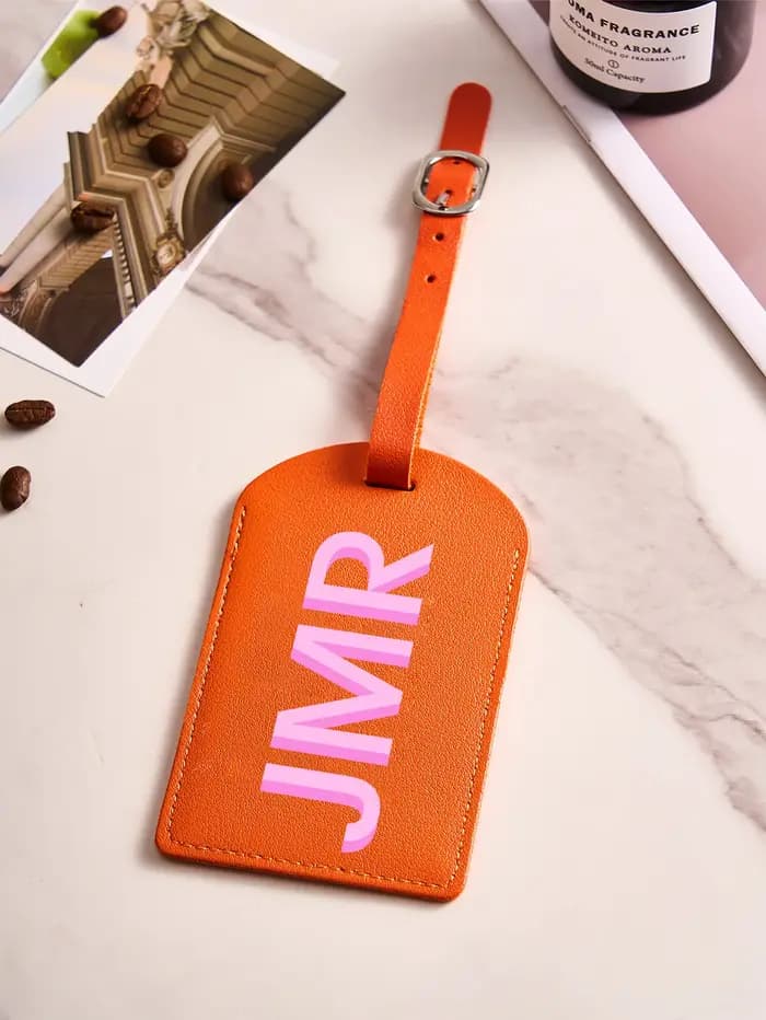 Étiquette de bagage personnalisée avec initiale