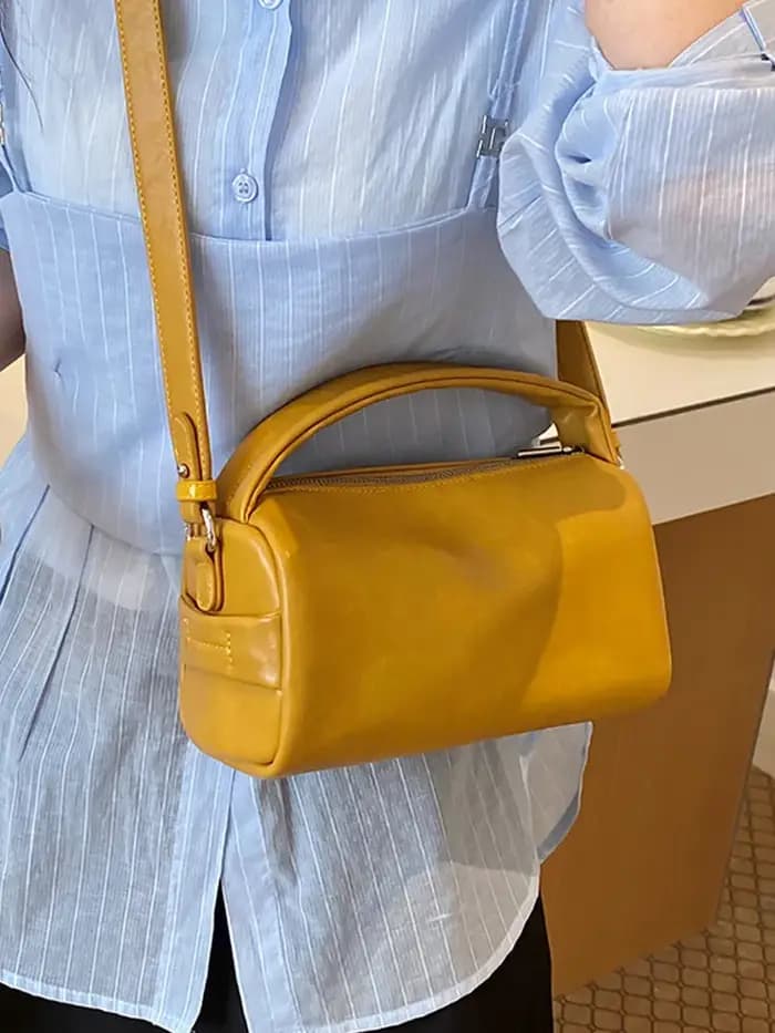Sac à main classique noir en cuir souple pour femme