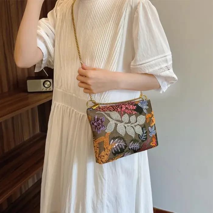 Style ethnique concepteur nouvelle pochette à paillettes pour femmes sac de soirée sac à bandoulière brodé sac de messager sac enveloppe de chaîne d'été