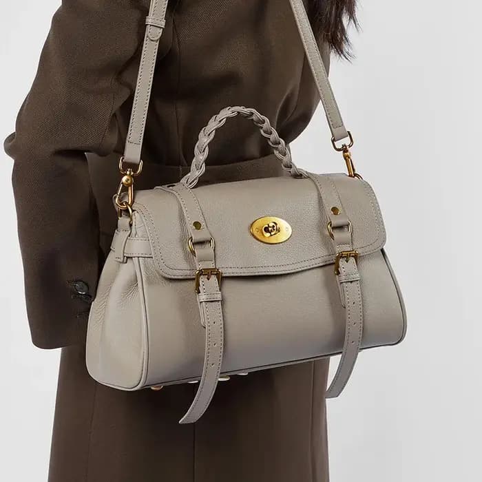 Sac à main pour femmes 2025 nouveau printemps/été concepteur haut de gamme en cuir épaule sac à band