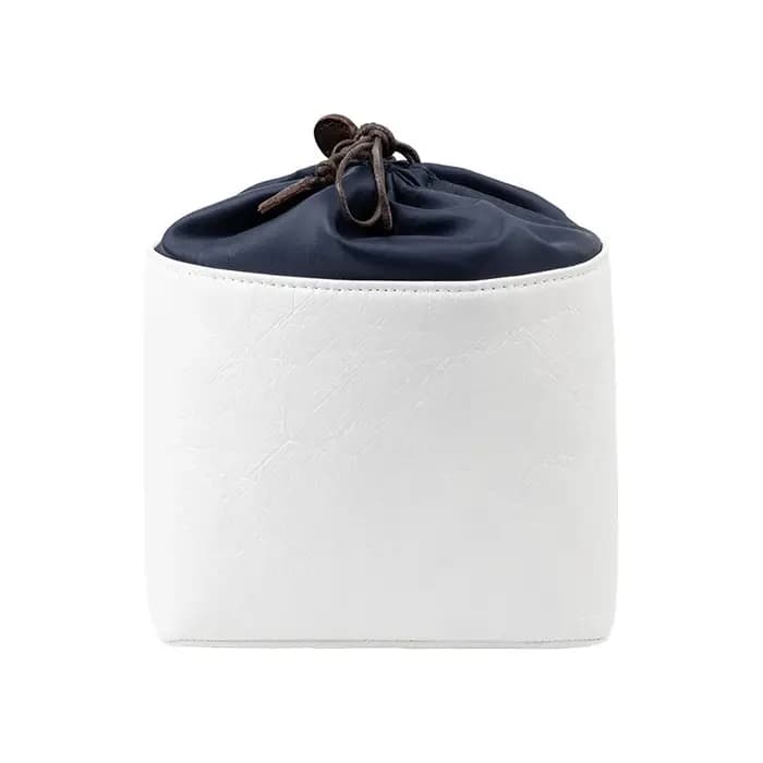 Sac seau imperméable avec monogramme et doublure intérieure en papier DuPont