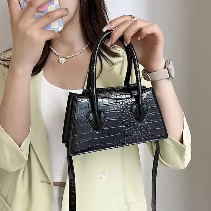 Petit sac à main carré rose pour femme