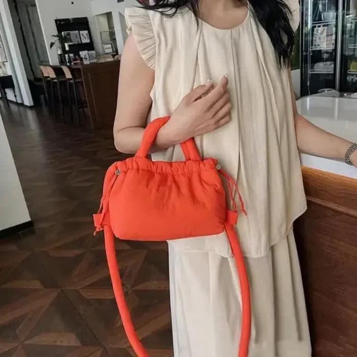 Liquidation femmes épaule sacs à bandoulière décontracté en Nylon rembourré sac fourre-tout concepteur doux bouffant