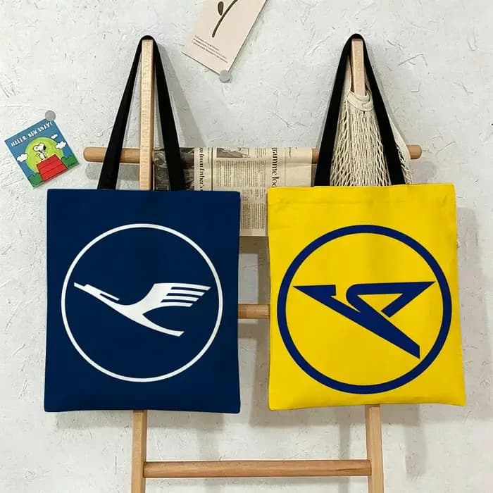 Les sacs de rangement Aviation Graphic Lufthansa conviennent pour l'école