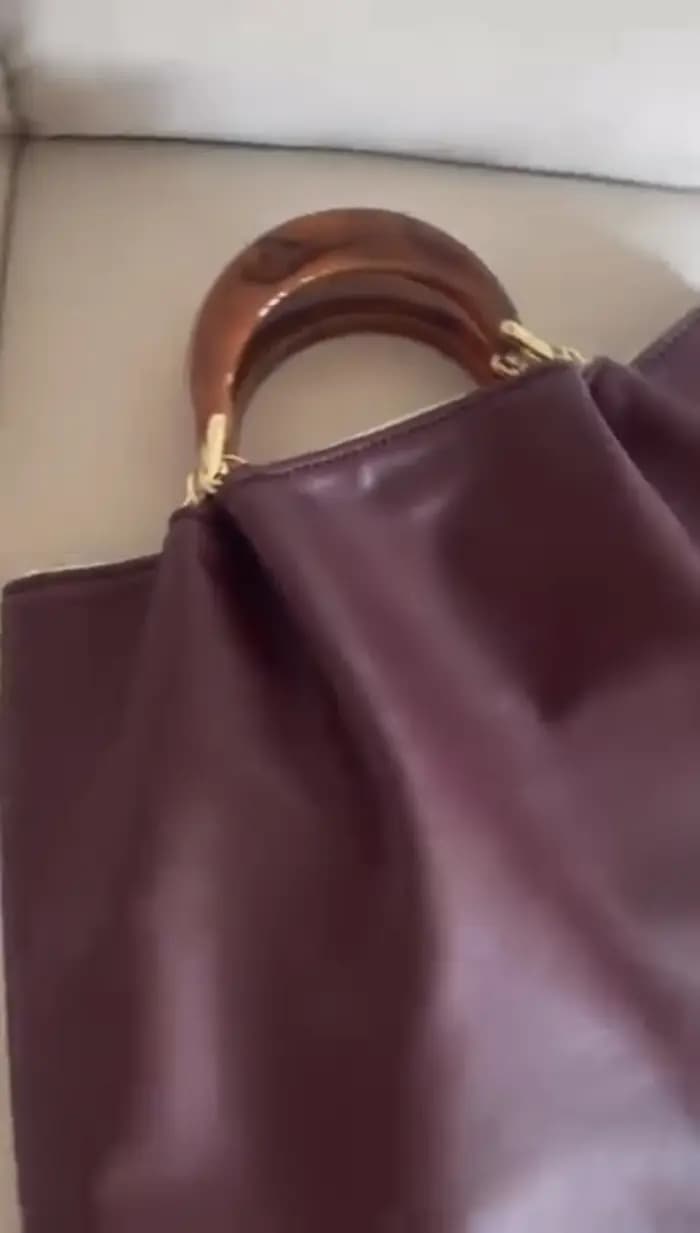 Perdu dans les détails vintage et le sac en cuir artificiel à bandoulière fendue avec doubles poignées en porte-monnaie