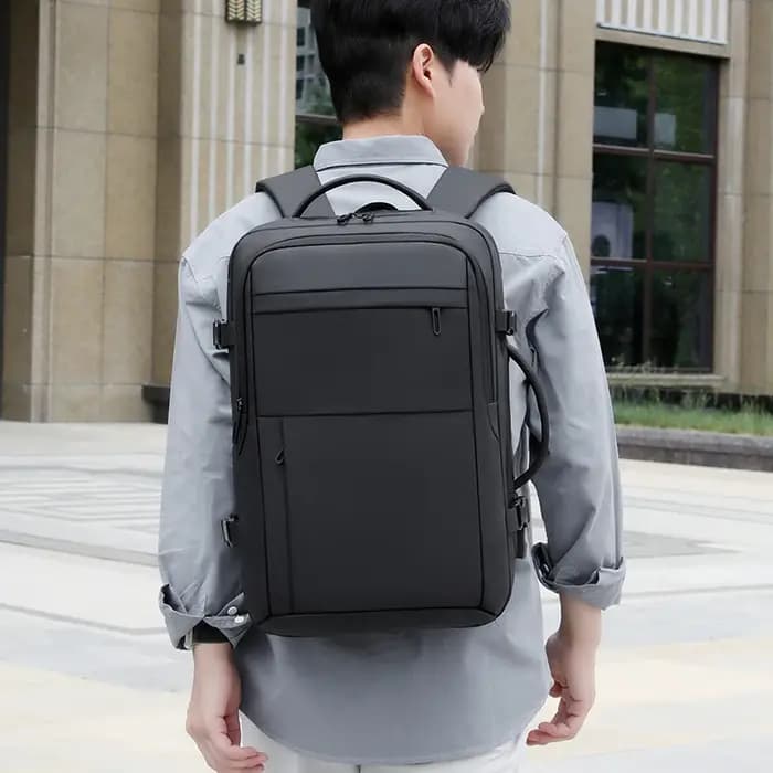 Sac à dos extensible hydrofuge avec compression sous vide