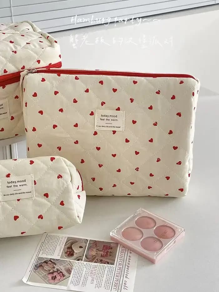 Sacs cosmétiques en velours côtelé mignons en forme de cœur pour femmes