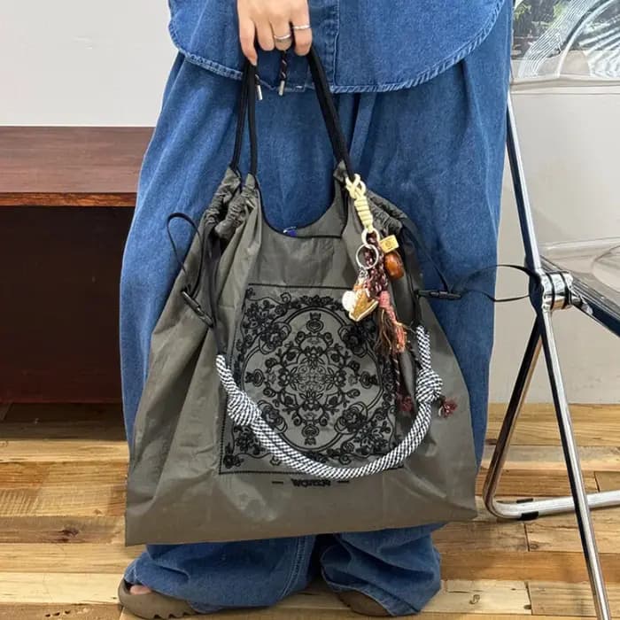 Sac à main en nylon brodé floral vintage pour femme – Sac