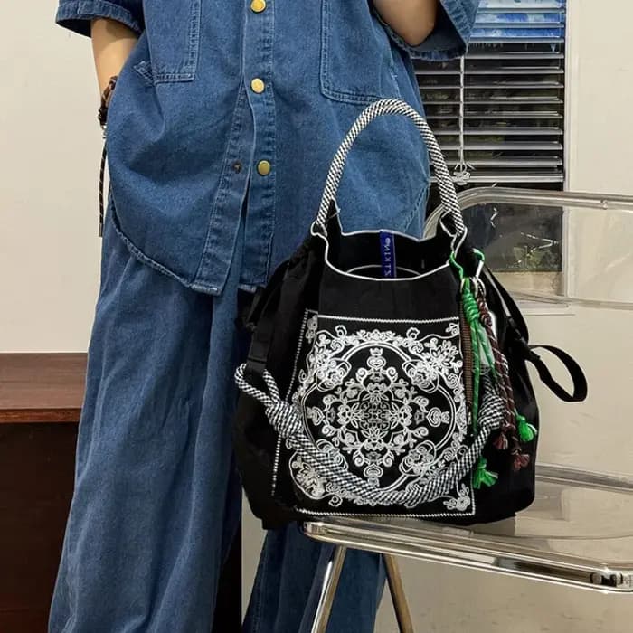 Sac à main en nylon brodé floral vintage pour femme – Sac