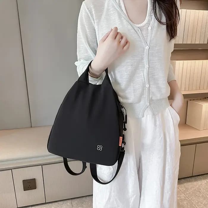 Sac à dos léger et résistant à l'eau pour femme