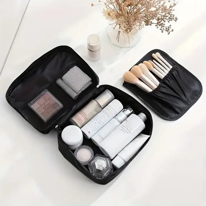 Trousse à cosmétiques de voyage avec plusieurs compartiments