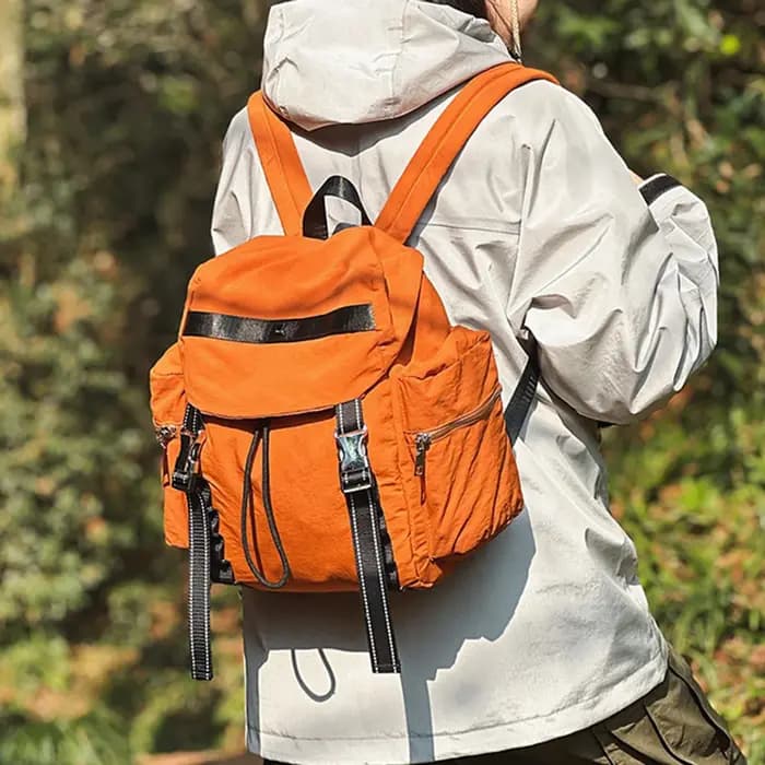 Sac à dos ultra-léger pour la randonnée à compartiments multiples