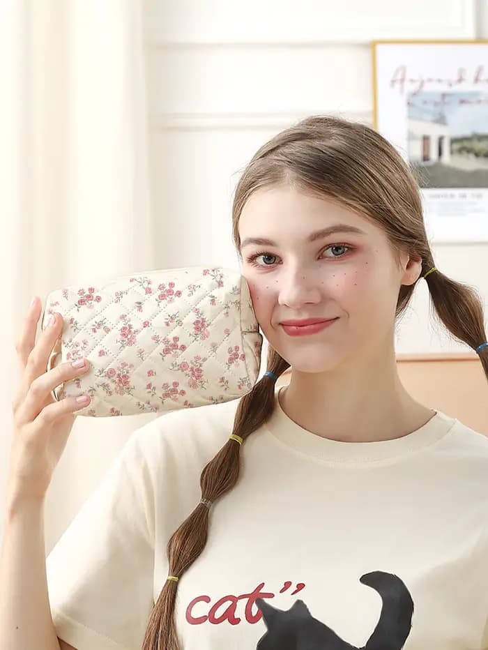 Grande trousse de toilette matelassée