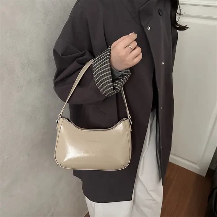 Sac Hobo minimaliste de couleur unie