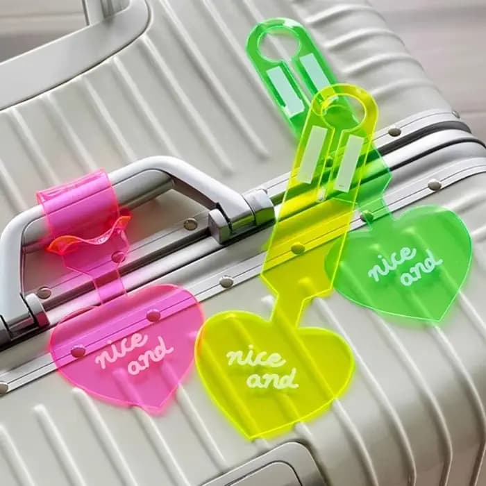 Étiquette de bagage en forme de cœur mignon