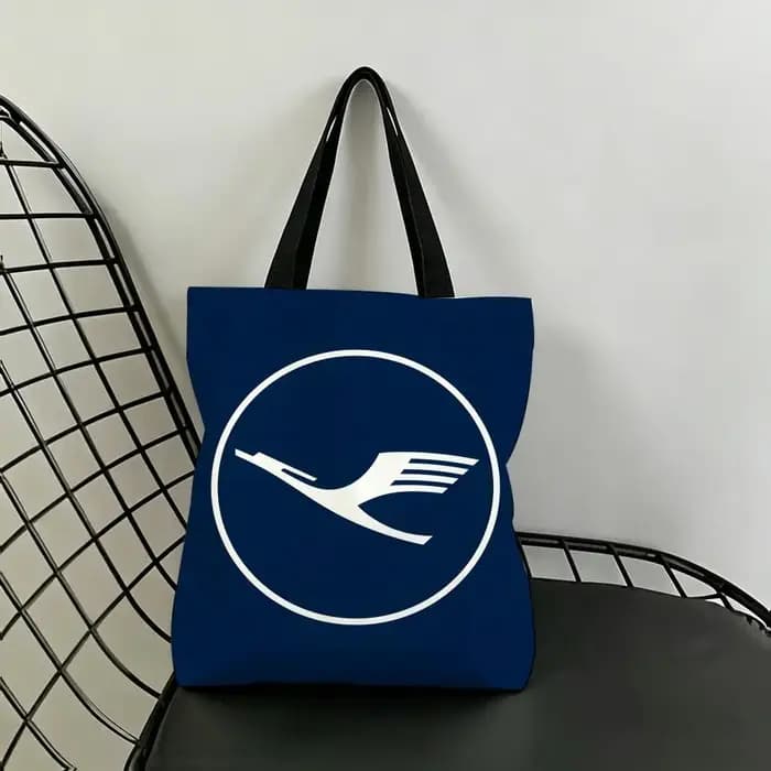 Les sacs de rangement Aviation Graphic Lufthansa conviennent pour l'école