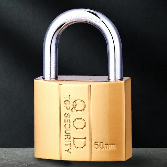Cadenas en cuivre pour casiers à bagages