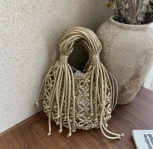 Nouveauté été : Sacs à bandoulière en macramé tressé à la main avec perles en bois et pompon