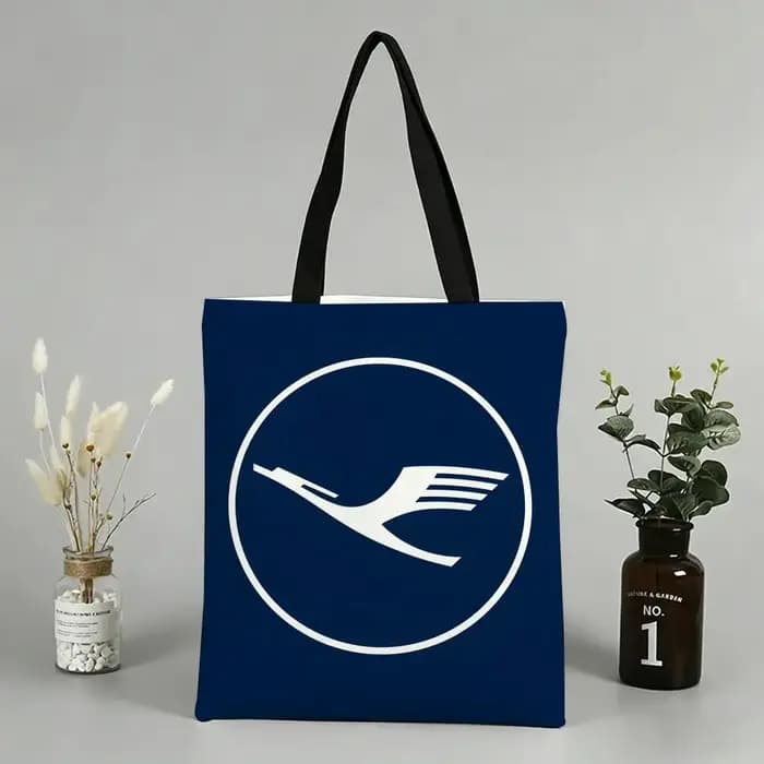 Les sacs de rangement Aviation Graphic Lufthansa conviennent pour l'école