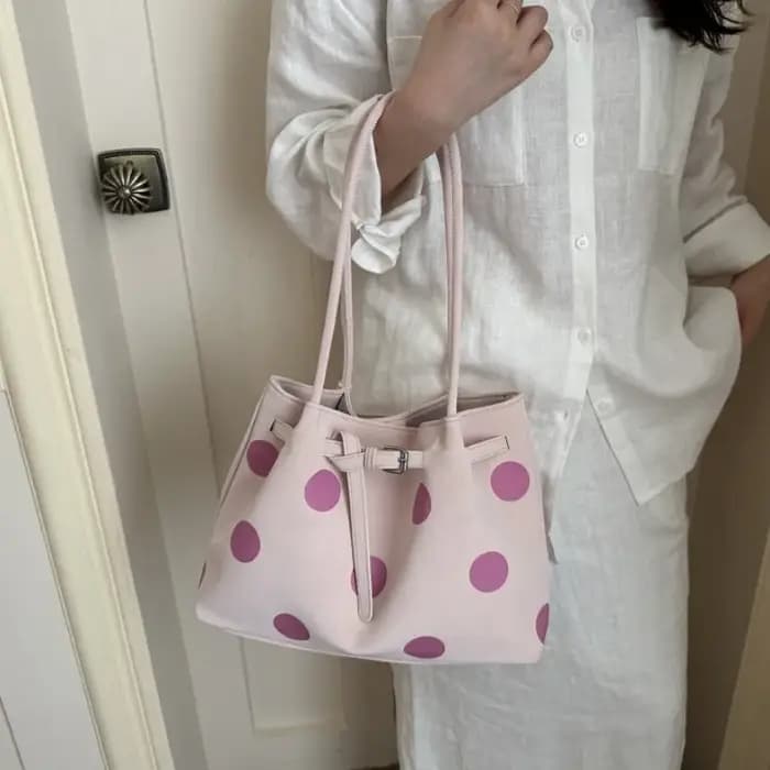 Sacs Grande Capacité pour Femmes – Nouvelle Collection Été 2026 – Sac à Bandoulière Polyvalent Tendance – Sac Fourre-tout Décontracté Rétro pour Trajet Quotidien