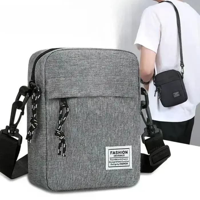 Sac pour homme, disponible en version à bandoulière ou à porter en travers du corps