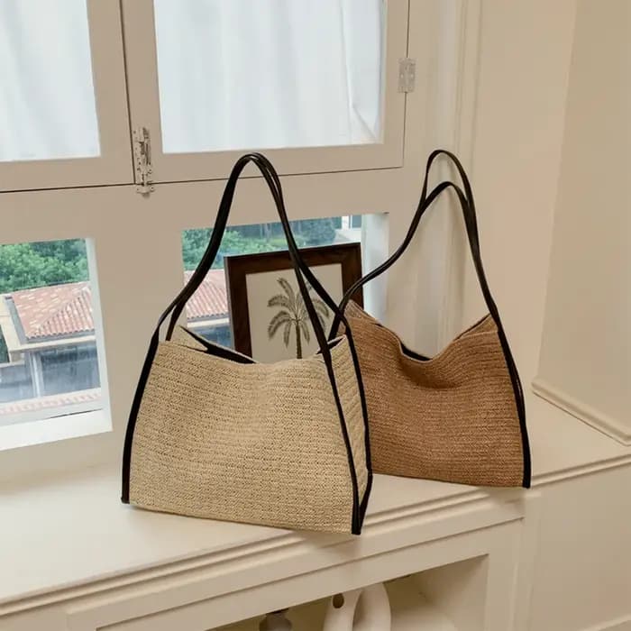 Sac fourre-tout en paille tressé avec garniture en cuir souple