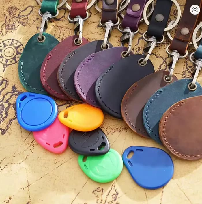 Étui en cuir pour cartes d'accès, anti-perte, anti-chute, accessoires porte-clés, porte-clés en cuir avec anneau porte-clés