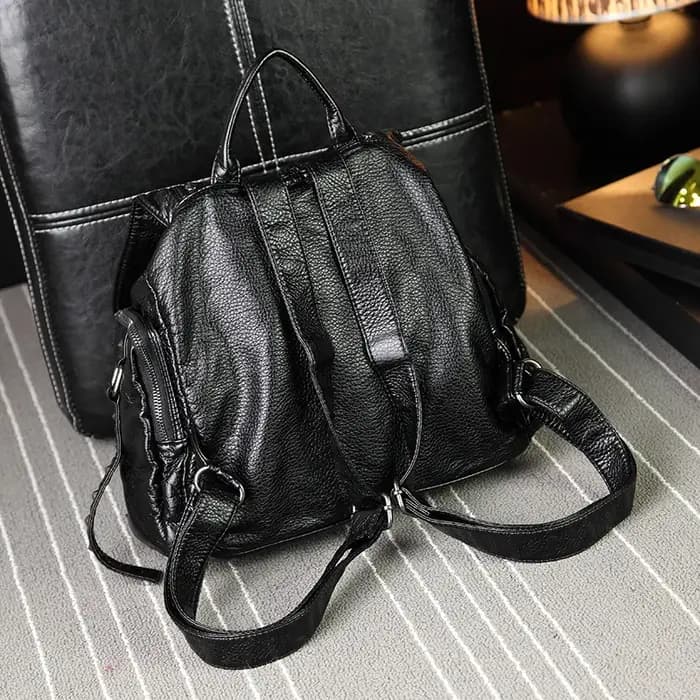 2022 New Rivet Designer Backpacks Women Genuine Sheep Leather