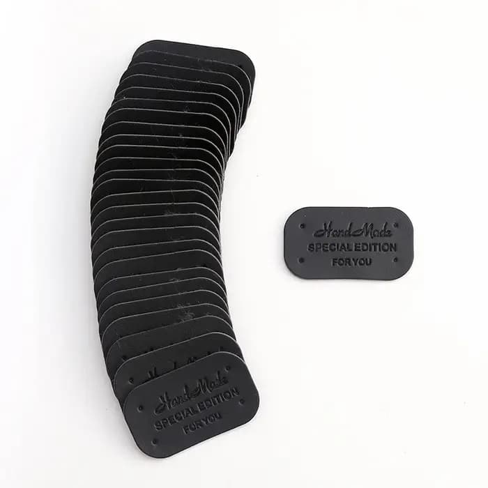 Étiquettes en cuir PU avec lettres faites à la main