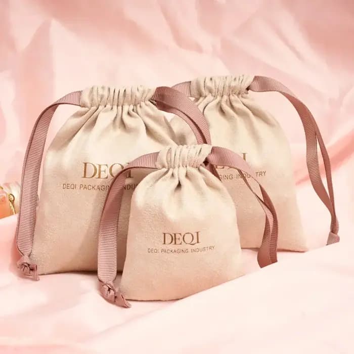Pochette à bijoux personnalisée en velours doux