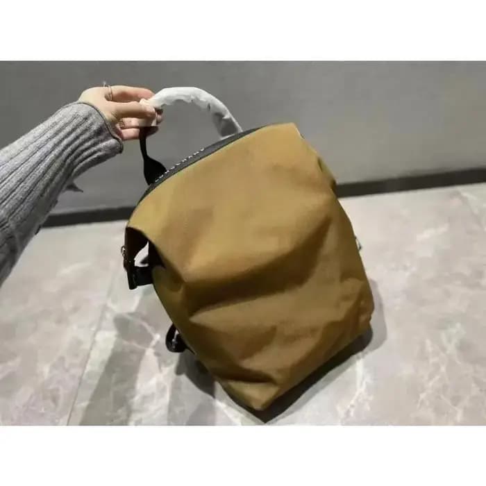 Sac à dos de voyage en nylon imperméable de grande capacité
