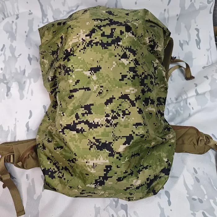 Housse imperméable pour sac à dos multifonctionnel pour équipement d'extérieur