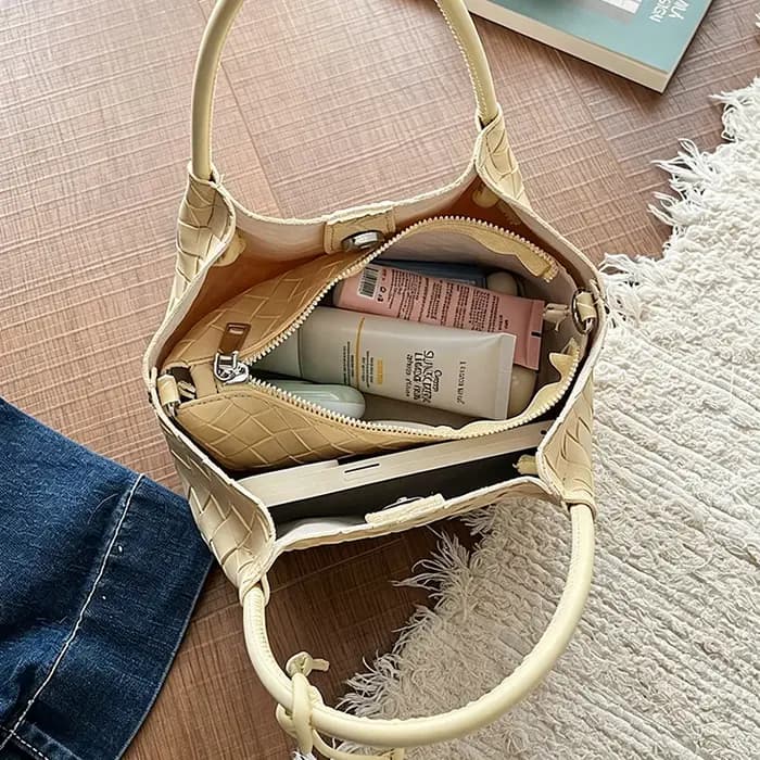 Nouveau sac seau tissé haut de gamme version coréenne, sac à bandoulière décontracté pour le quotidien, sac à main argenté tendance, sac bandoulière pour femme