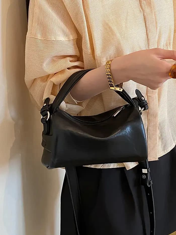 Sac à main classique noir en cuir souple pour femme