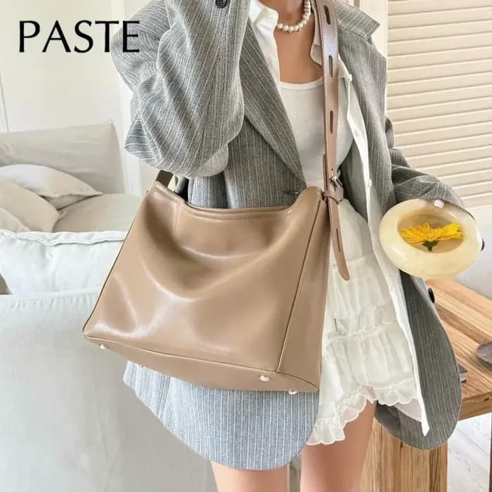 Poignée réglable seau fourre-tout grande capacité brillant Kakhi couleur Beige cireux cuir de vache femmes sac à bandoulière grand sac à main de banlieue