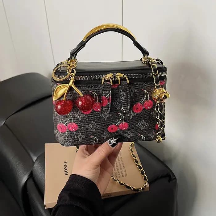Mini sac carré décoré de cerises