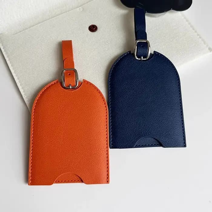 Étiquette de bagage avec initiales personnalisées