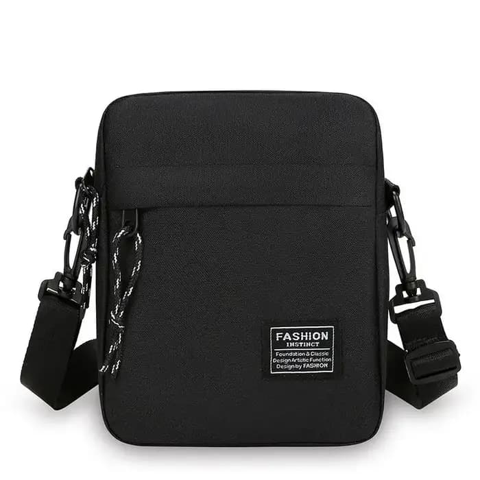 Sac pour homme, disponible en version à porter sur une épaule ou en bandoulière, adapté à une utilis