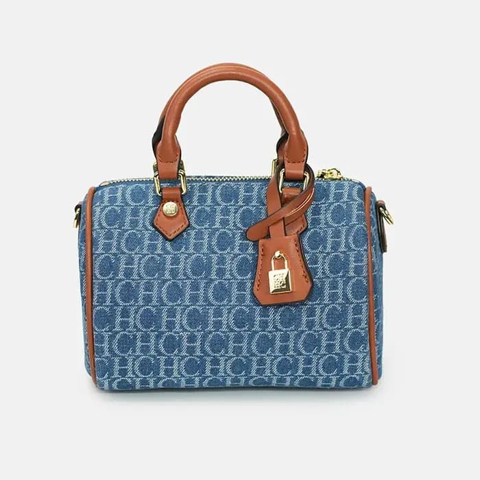 Sac Boston en jean monogrammé pour femme CH avec garniture en cuir et fermeture à loquet