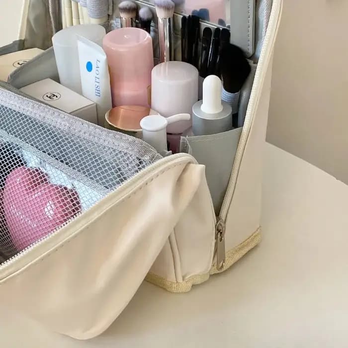 Sac de voyage suspendu avec compartiments