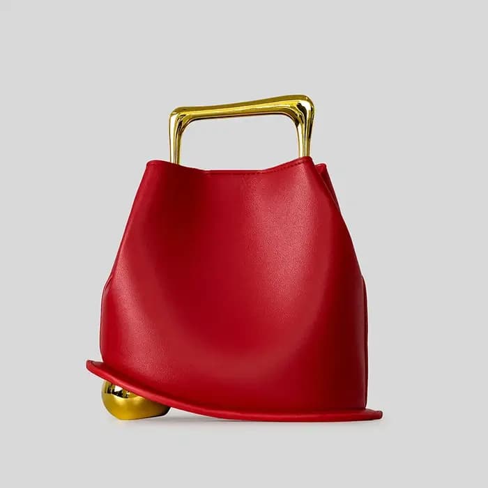 Sac seau irrégulier pour femme en cuir doré métallisé avec base en boule dorée