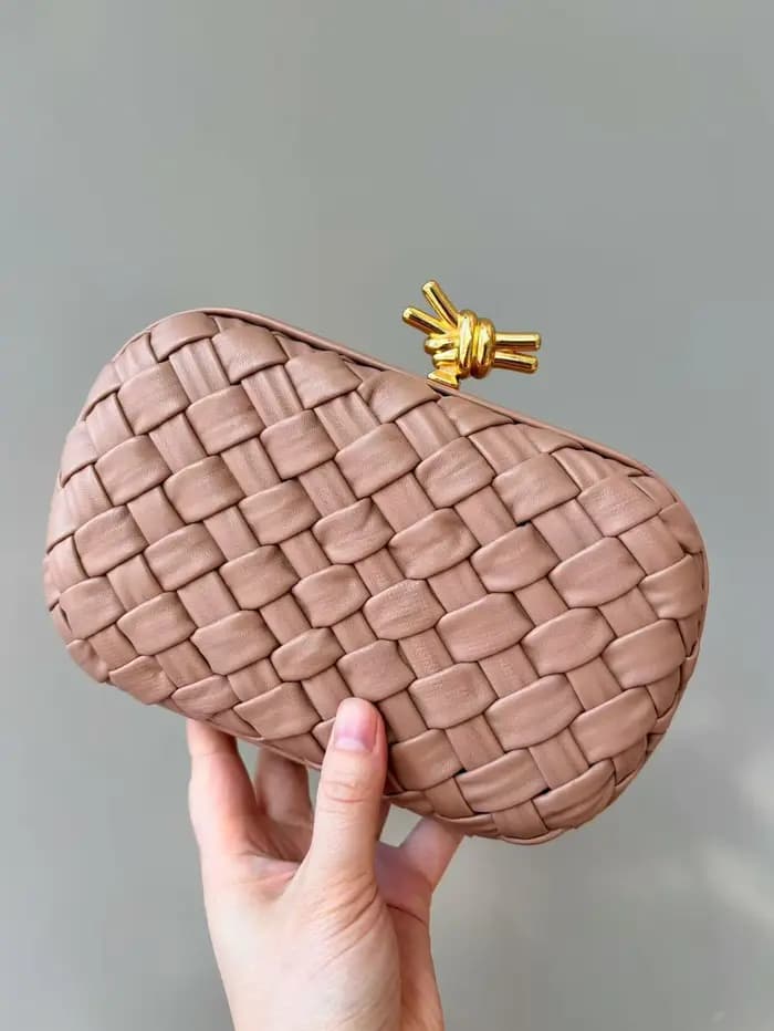 2025 mode nouvelles dames pochette haut sens niche design tissé sac élégant dîner pochette épaule en