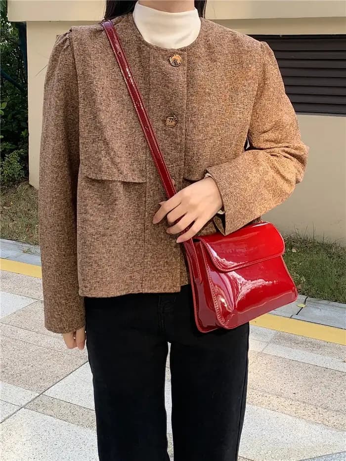 Sac bandoulière tendance en cuir verni pour femme