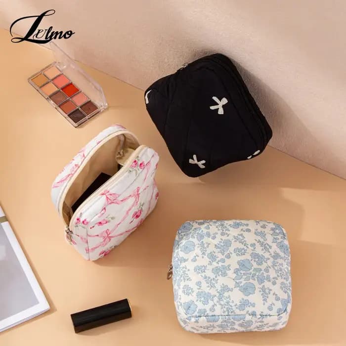 Petite pochette cosmétique matelassée pour sac à main