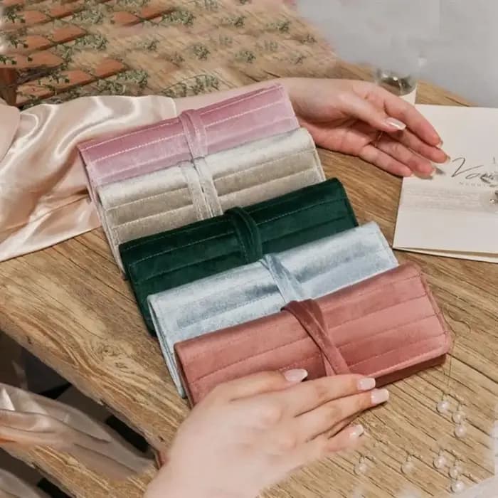 Nouvelle trousse de voyage en velours de haute qualité et pratique avec boucle