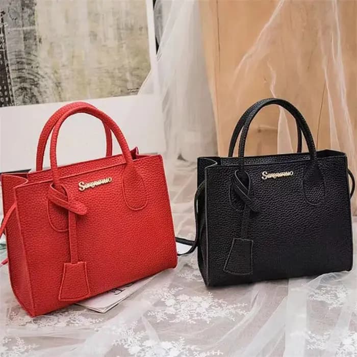 Sac à main élégant à carreaux pour femme avec bandoulière amovible — Sac