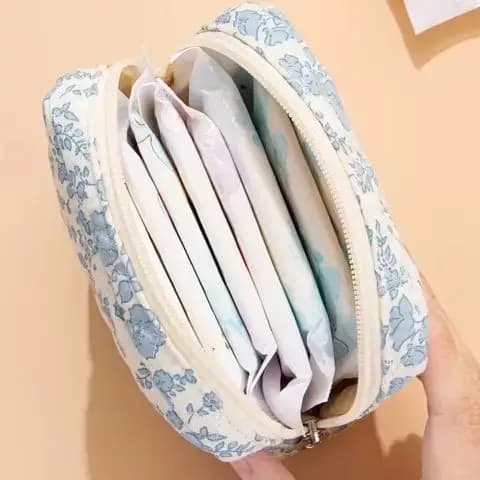 Petite pochette cosmétique matelassée pour sac à main