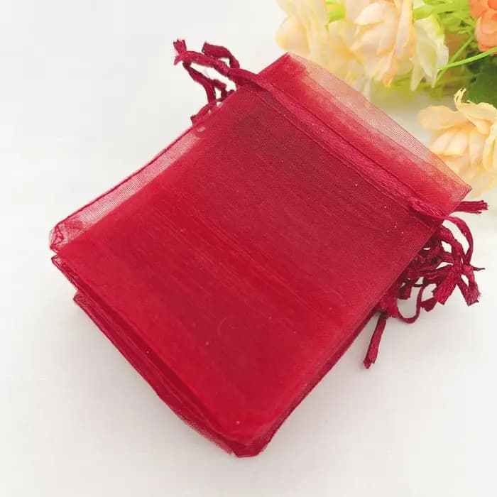 Sac cadeau rouge vin bordeaux